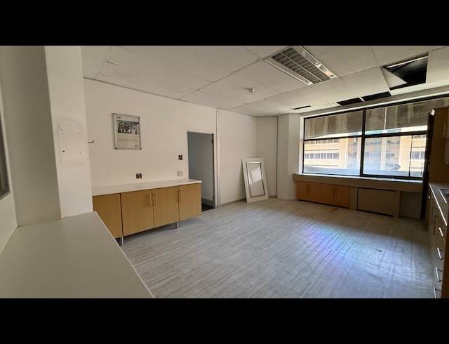 738M² OFFICE TO LET IN DURBAN CENTRAL